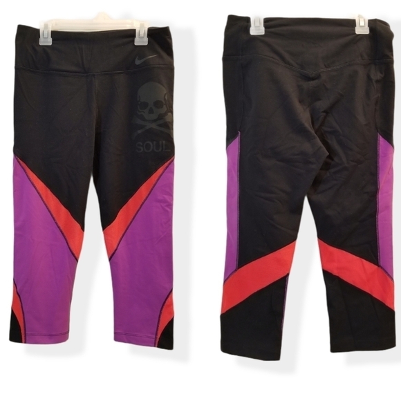 {M} Nike Soul Cycle Capri Leggings - Picture 1 of 8